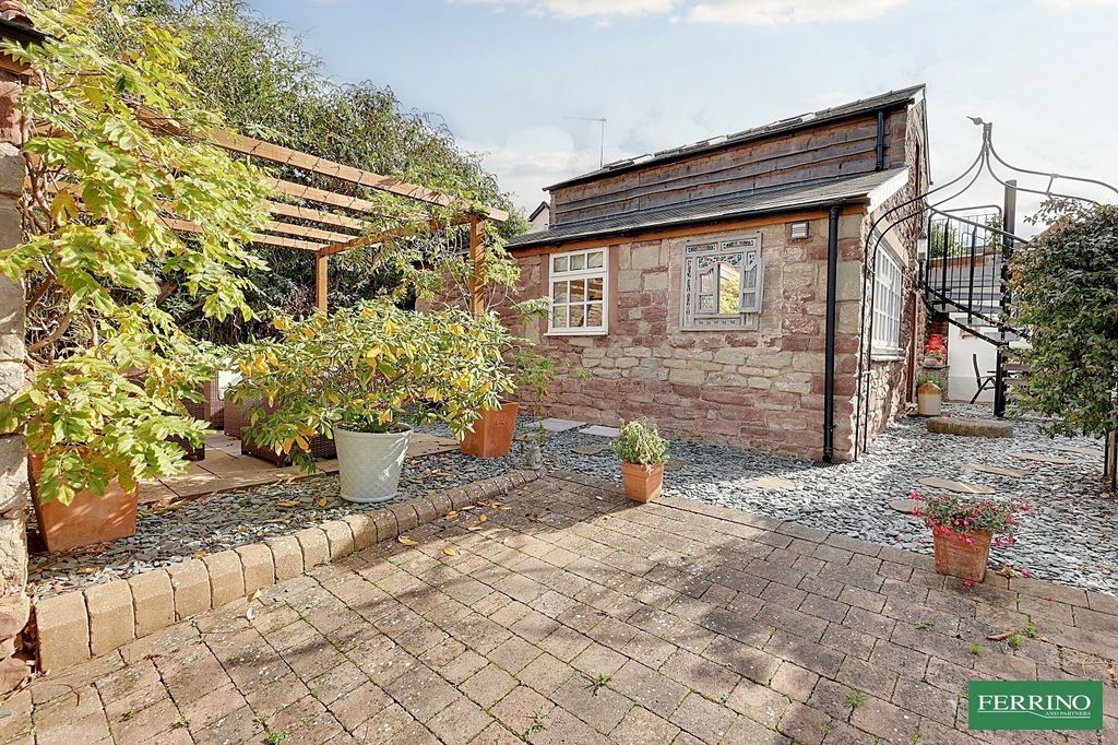 Property photo 2 of 32 Annex