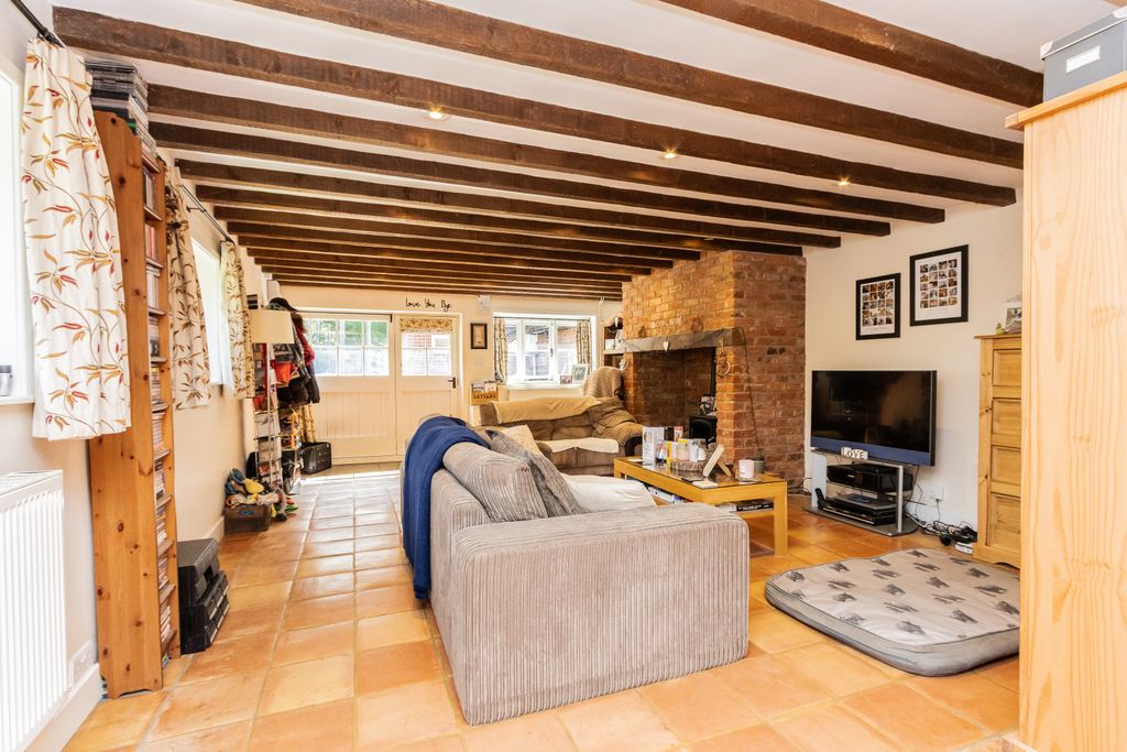 Property photo 2 of 7 Img_1902