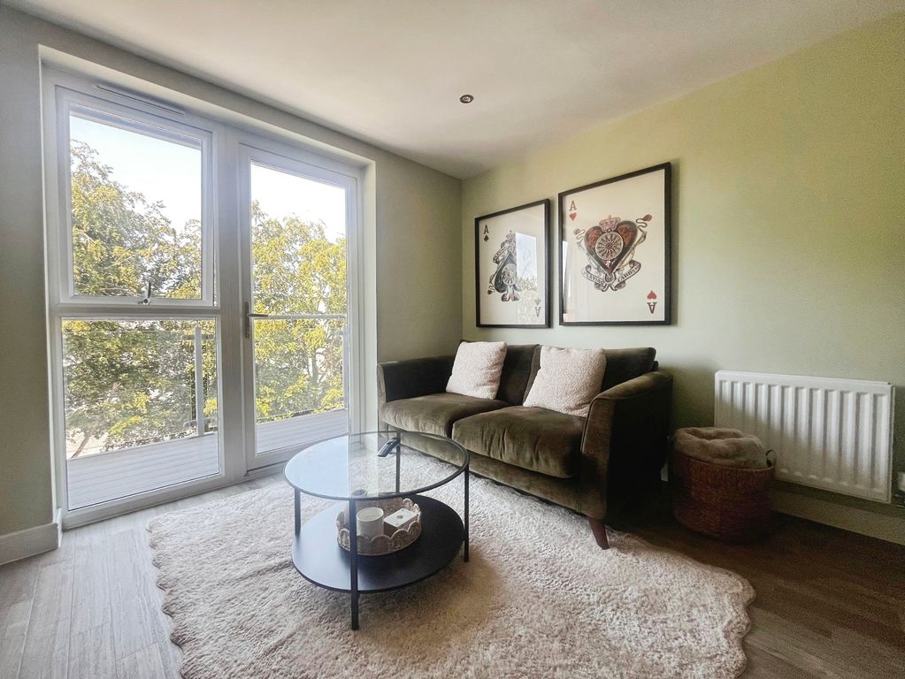 Property photo 2 of 13 Pbox-Img.Jpg