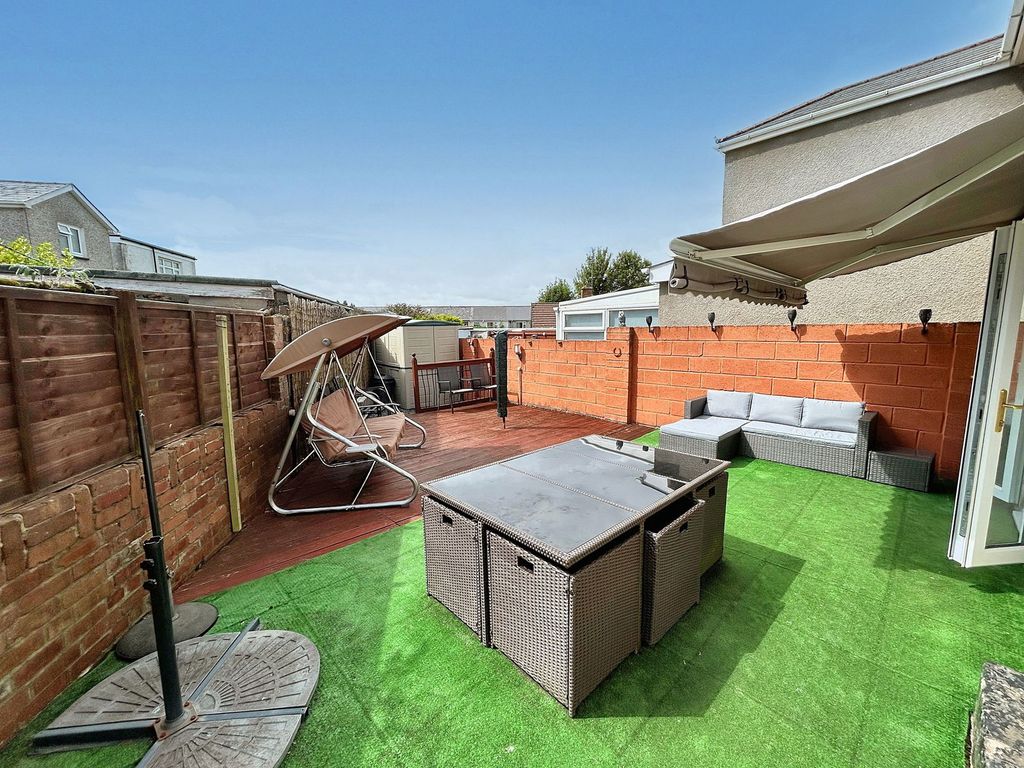 Property photo 2 of 36