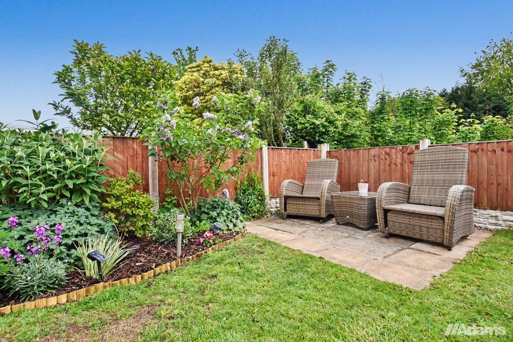 Property photo 2 of 26