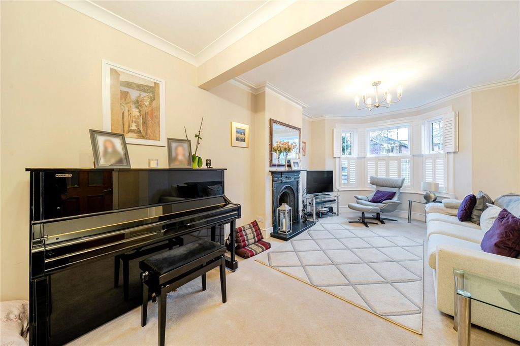 Property photo 2 of 18 Picture No. 34