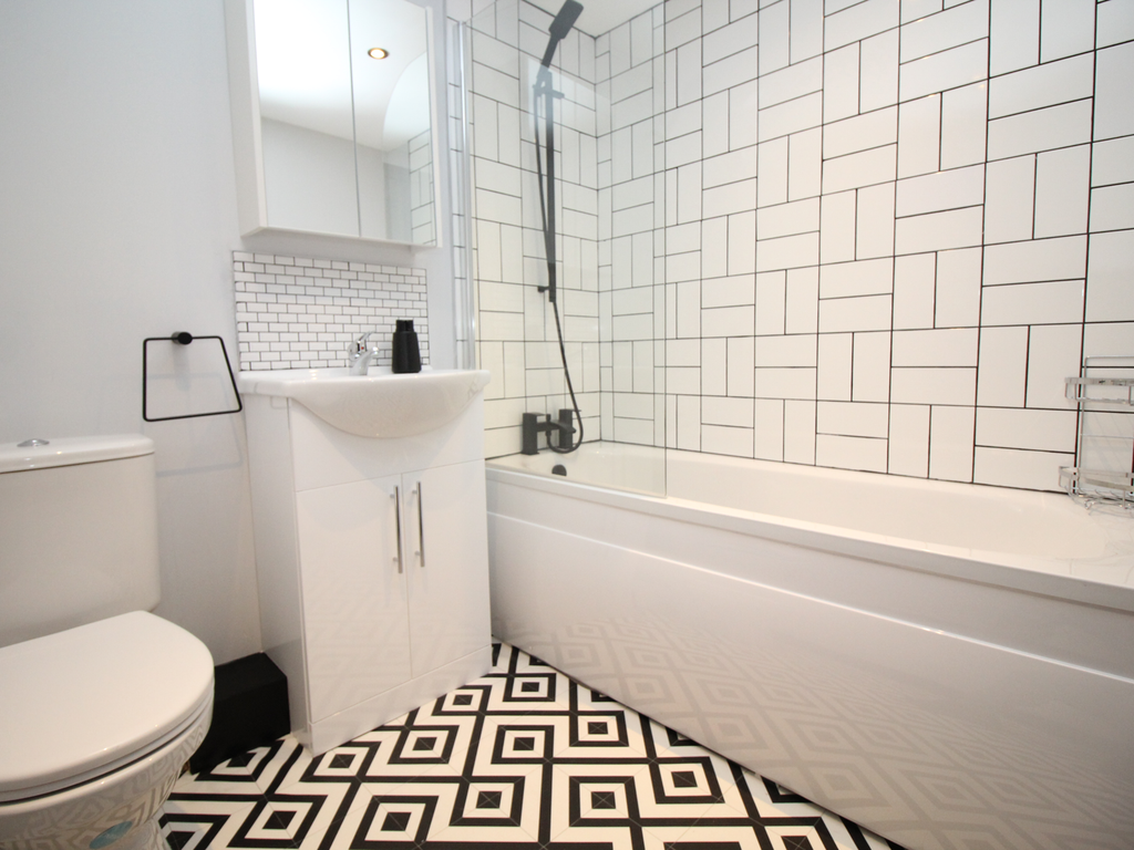Property photo 3 of 6 3 - B .Jpg