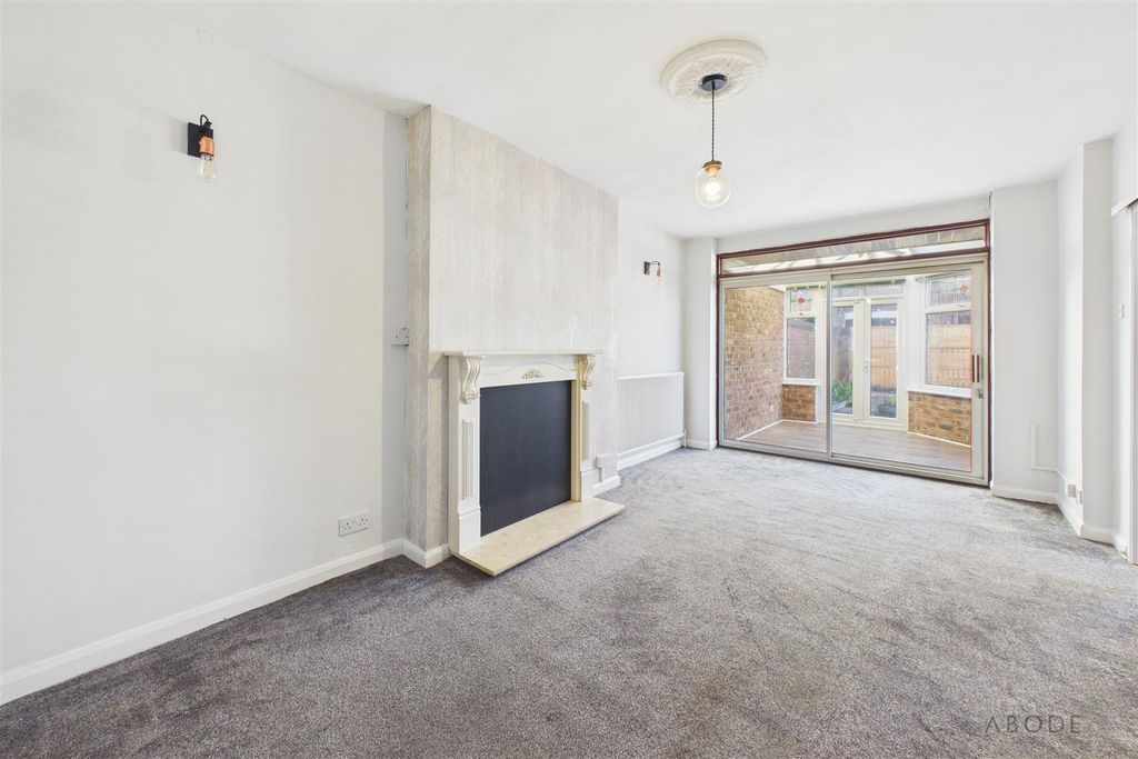 Property photo 3 of 17 Cam02544G0-Pr0365-Still007.Jpg