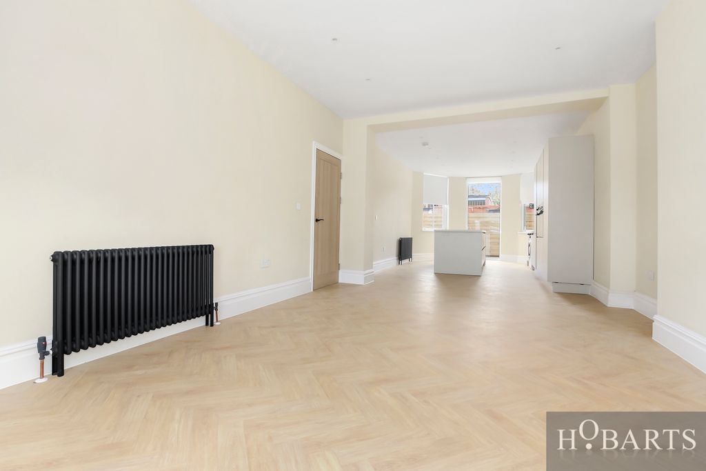 Property photo 2 of 16 Gallery