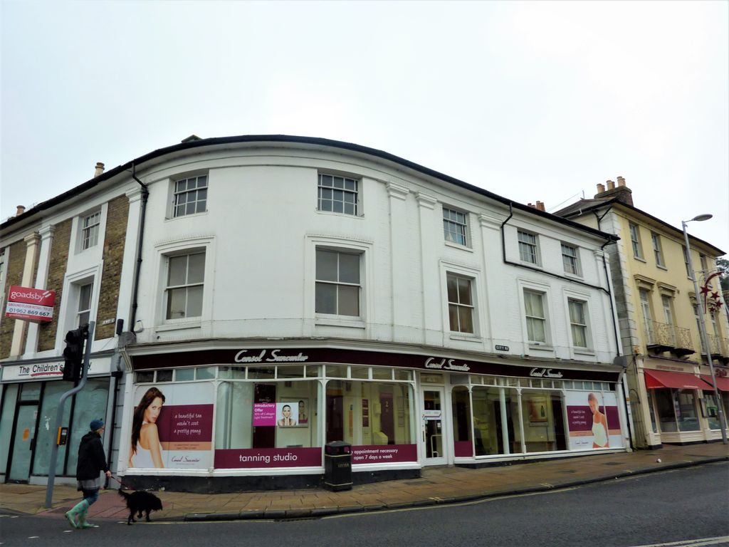 Property photo 1 of 7 P1030246