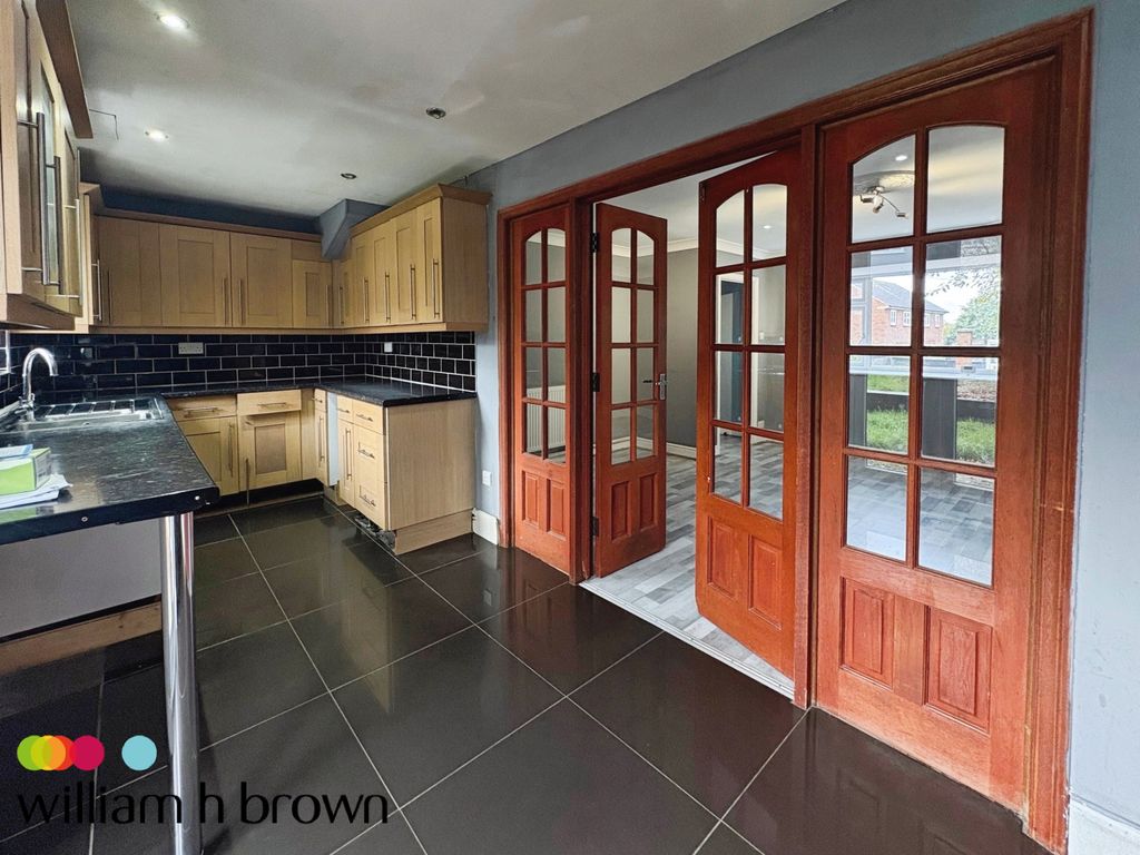 Property photo 3 of 7 Bedroom 1