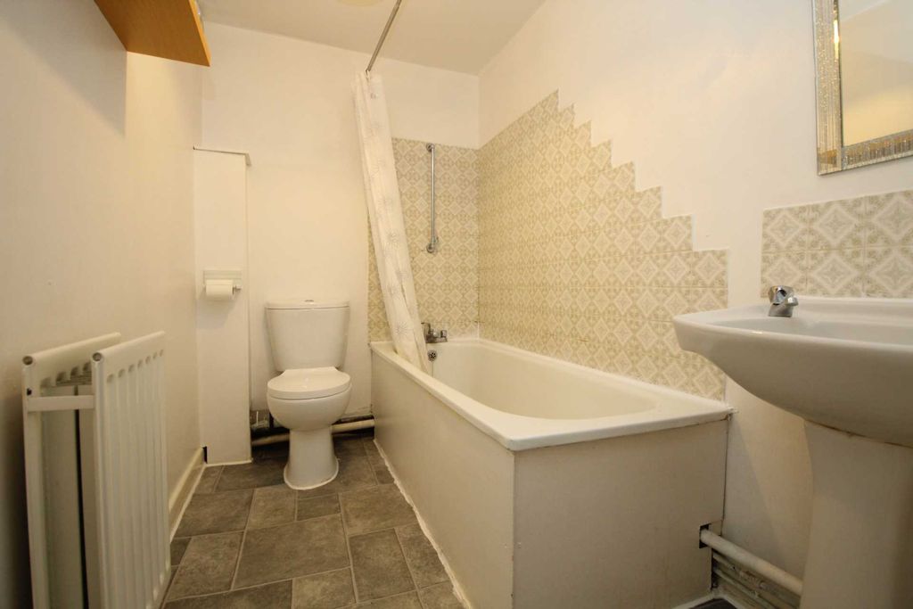 Property photo 2 of 6 Photo