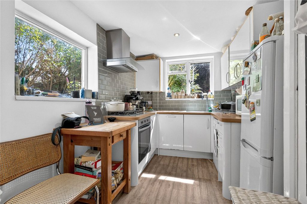 Property photo 1 of 6 Kitchen