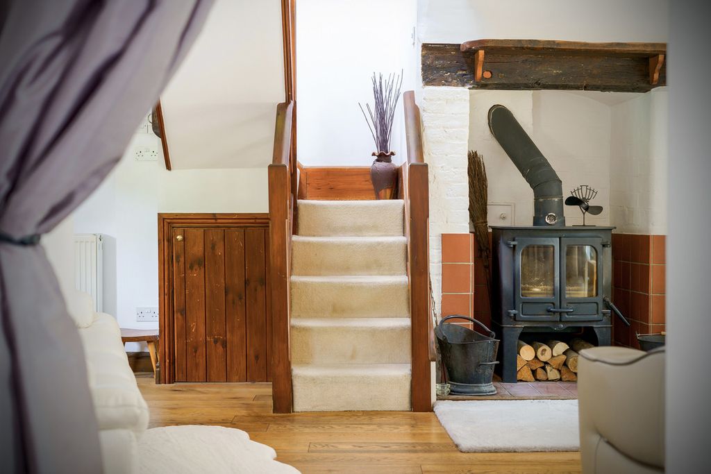 Property photo 2 of 9