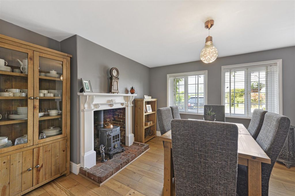 Property photo 3 of 24 04.Jpg