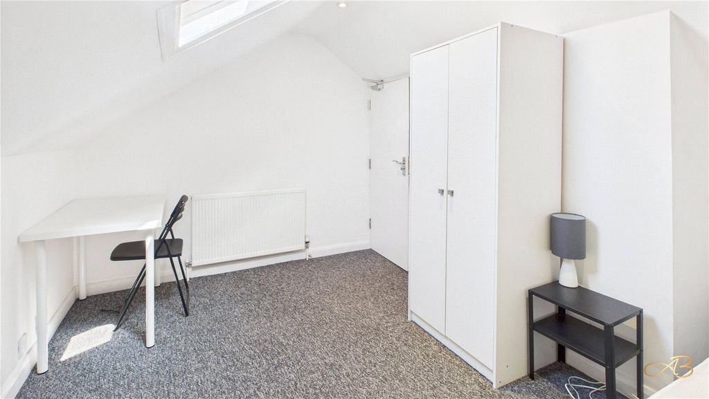 Property photo 1 of 6 Picture No. 21