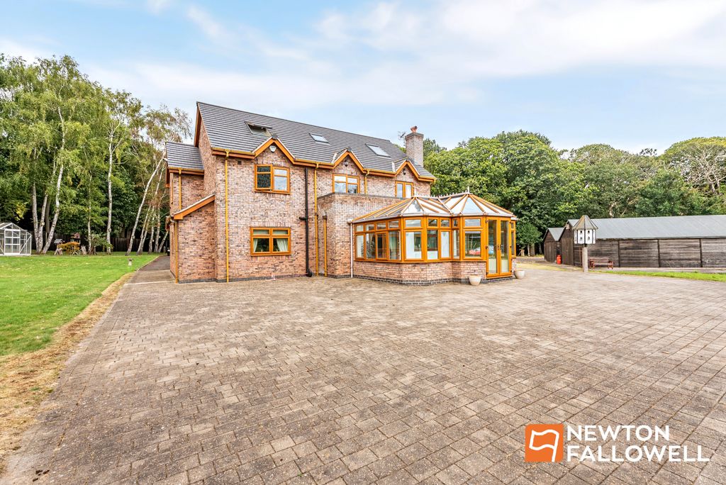 Property photo 2 of 50