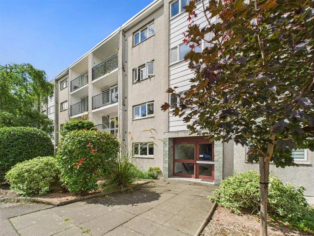 Property photo 1 of 13 Cam01486G0-Pr0787-Still015.Jpg