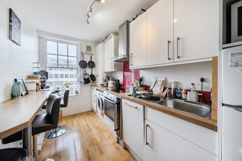 Property photo 2 of 12 Picture No. 16