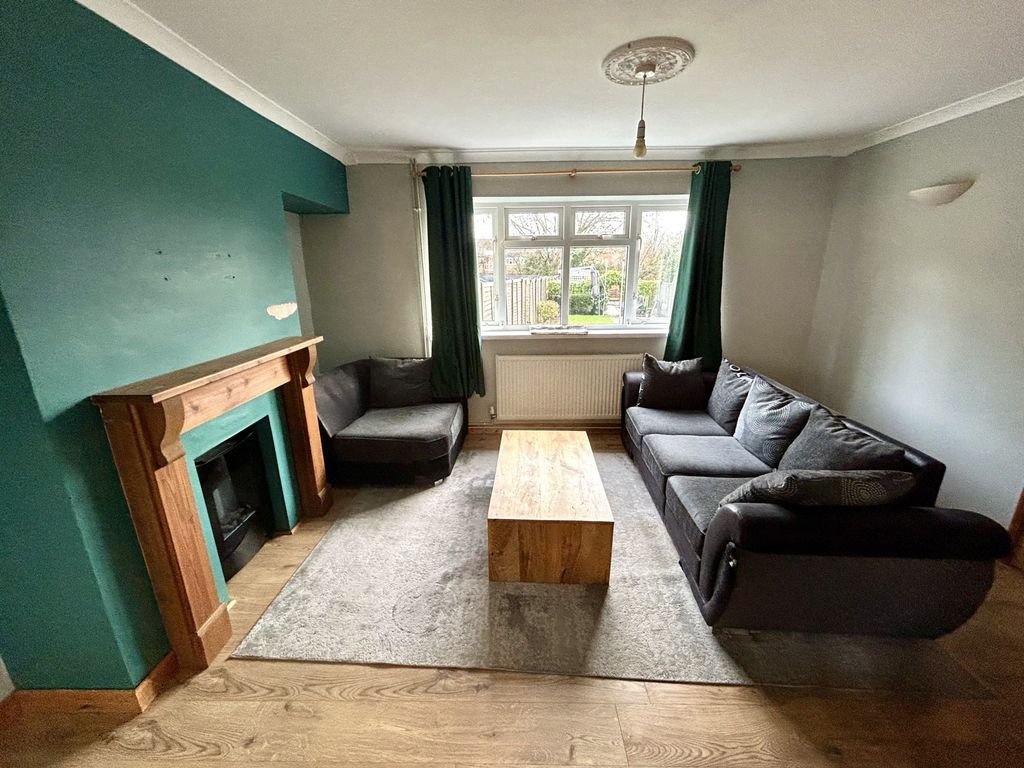 Property photo 3 of 19 Photo 12