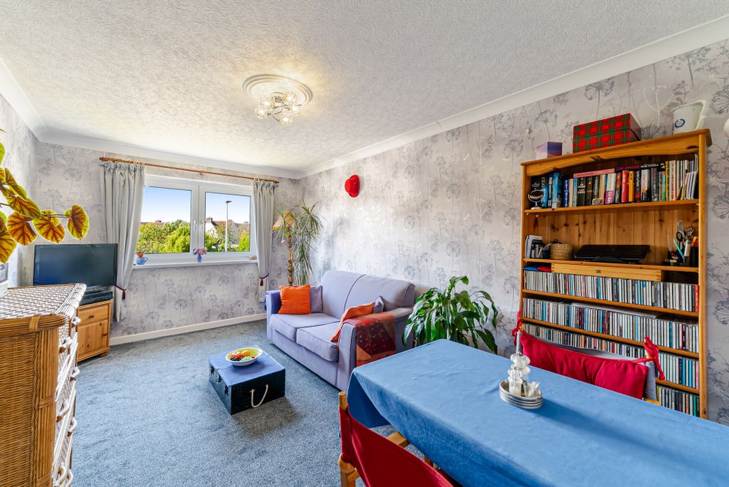 Property photo 1 of 20 2 Bedroom Flat For Sale