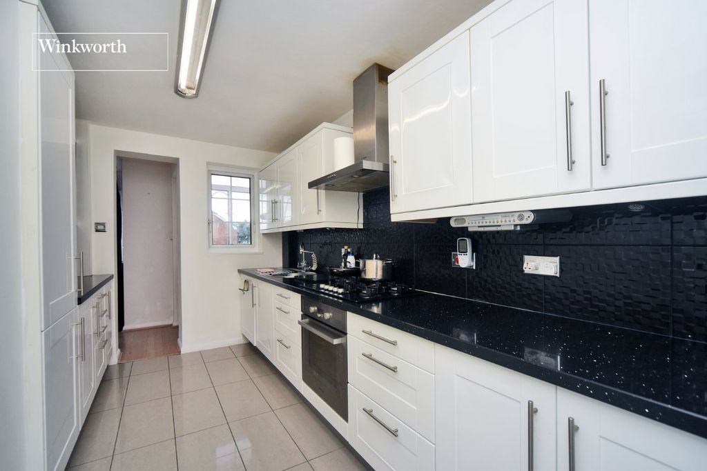 Property photo 3 of 17 Picture No. 19