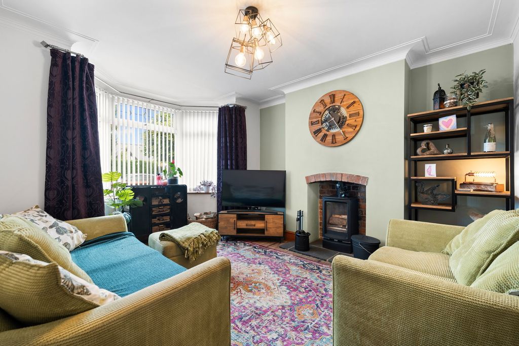 Property photo 2 of 37