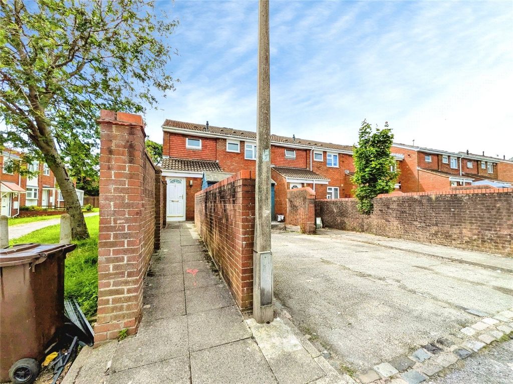 Property photo 1 of 10 Front