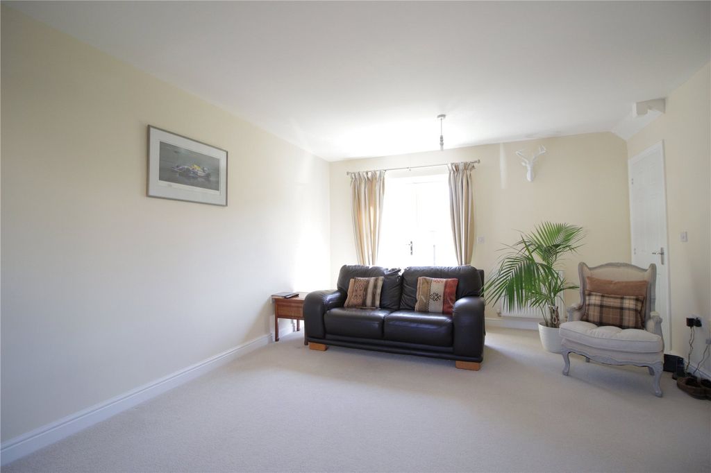 Property photo 3 of 17 Picture No. 26