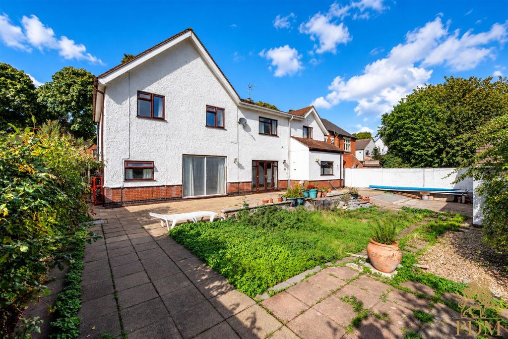 Property photo 2 of 30 343 Derby Road, Lenton (29 Of 34).Jpg