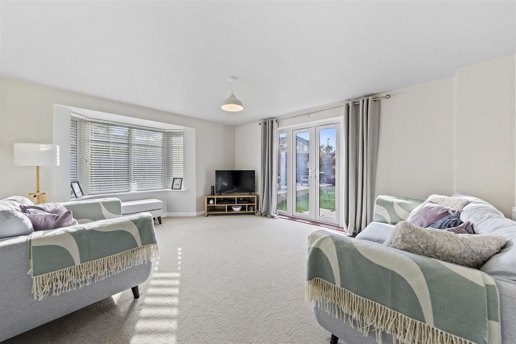 Property photo 3 of 28 41Darsdaledrweb10.Jpg