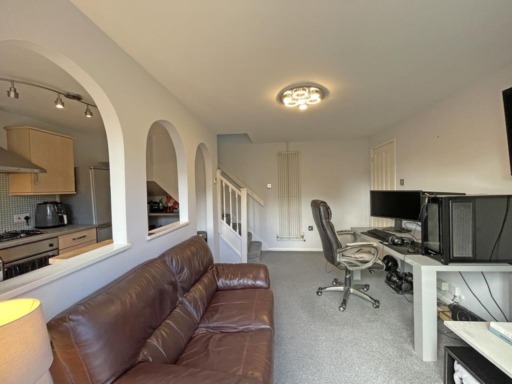 Property photo 2 of 10 Castle Carey Gardens 3 - Living Room Front.Jpg