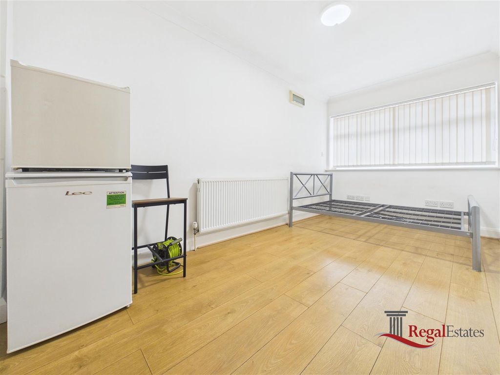 Property photo 1 of 14 Cam02489G0-Pr0319-Still011.Jpg