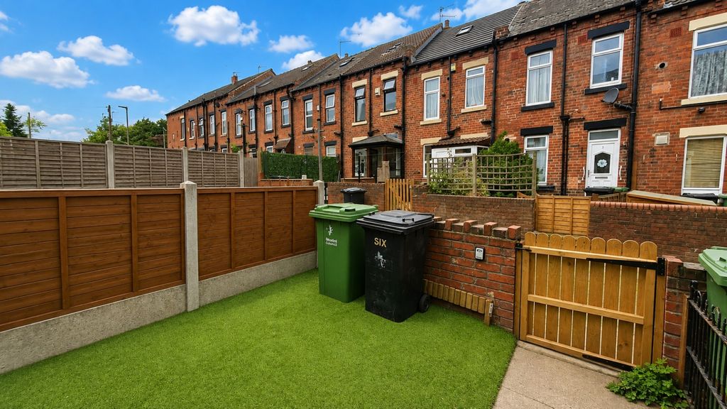 Property photo 3 of 17 Picture No. 18