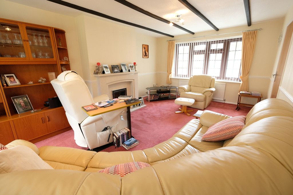 Property photo 3 of 13 Sitting Room