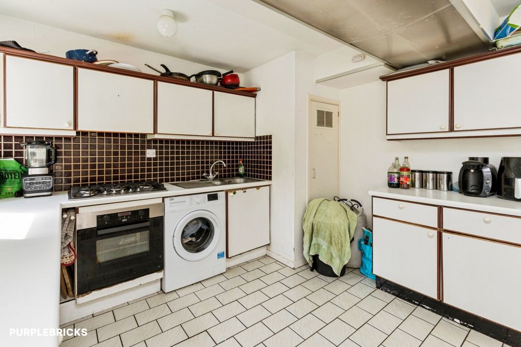 Property photo 3 of 29
