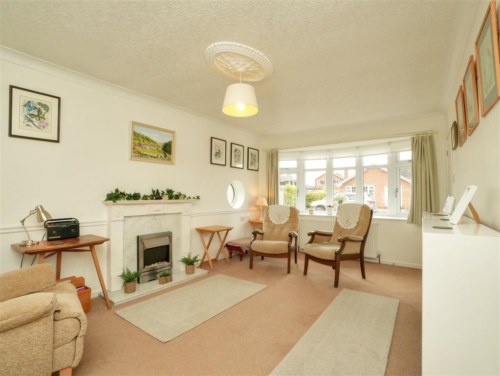 Property photo 2 of 17 Living Room