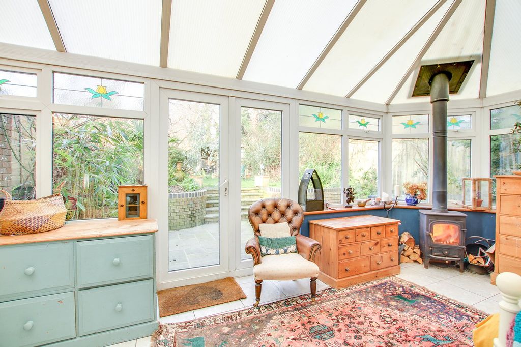 Property photo 2 of 16