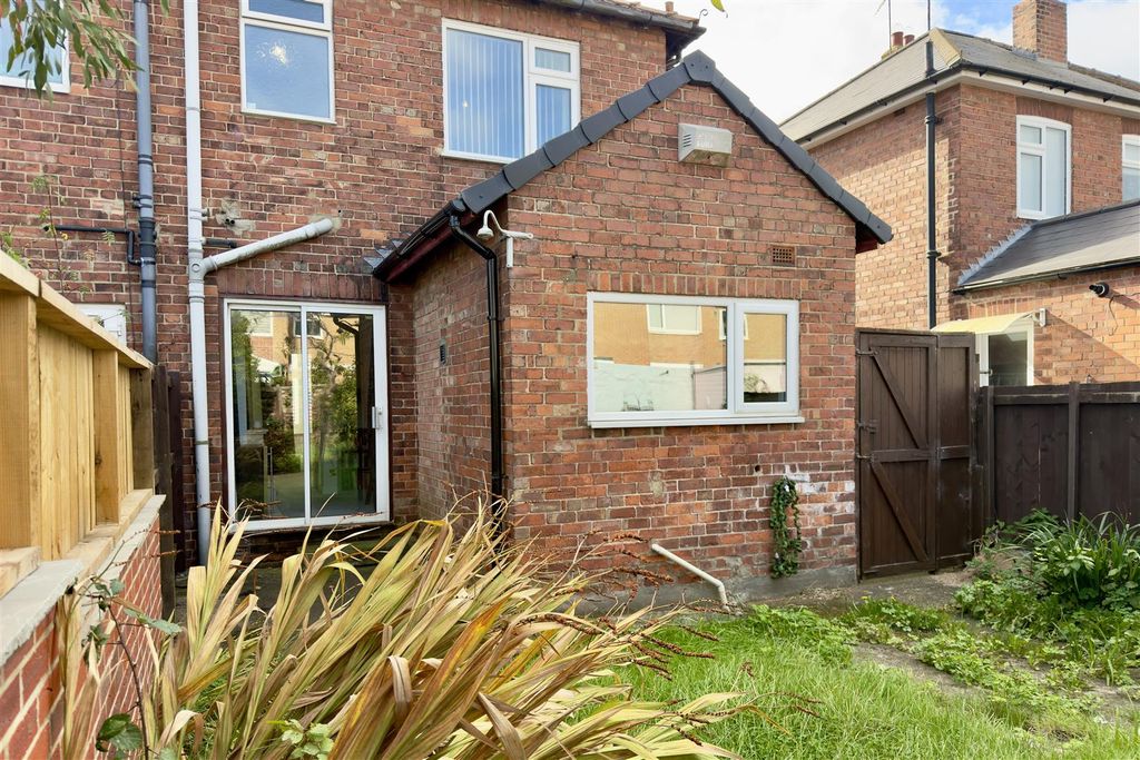 Property photo 2 of 15