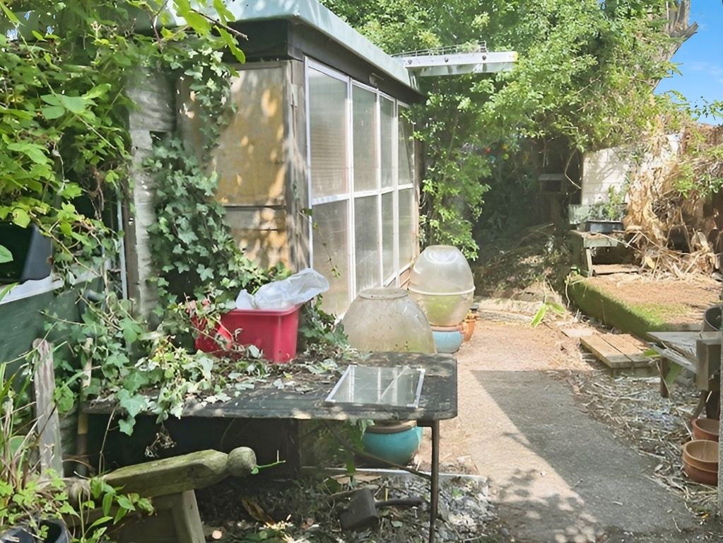 Property photo 2 of 8