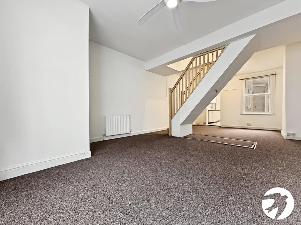 Property photo 2 of 14 Picture No. 02