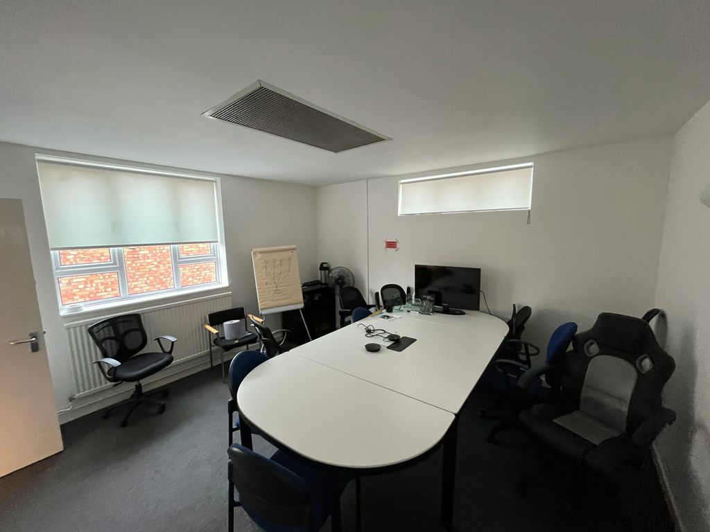 Property photo 2 of 7 Img_1182.Jpg