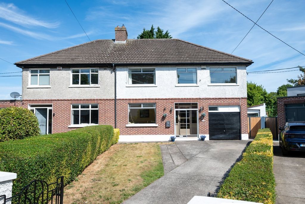 Property photo 1 of 29 Picture No. 02
