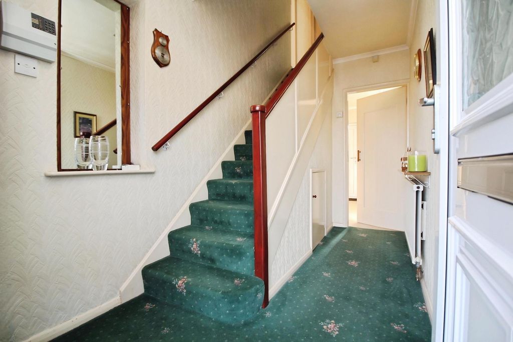 Property photo 3 of 23