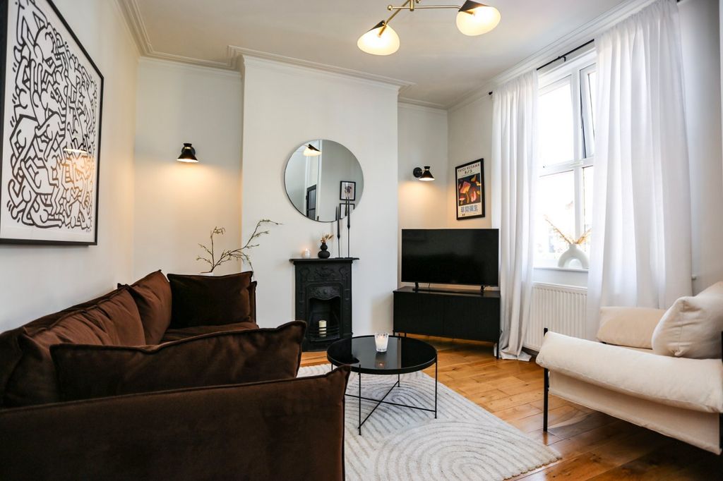 Property photo 3 of 15 Picture 3