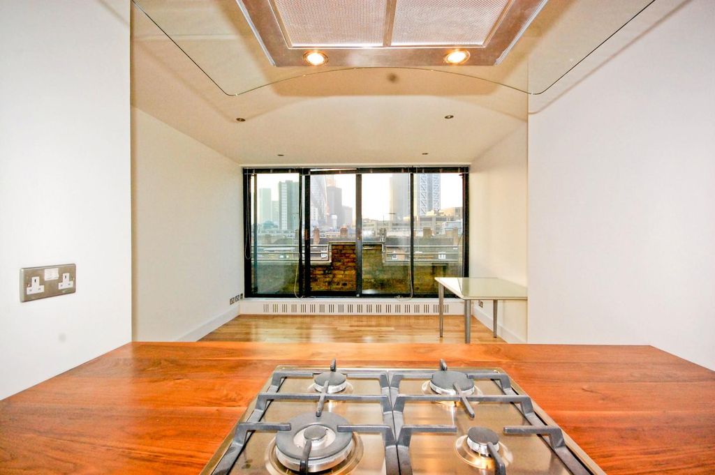 Property photo 2 of 10 Dsc_0030-2.Jpg