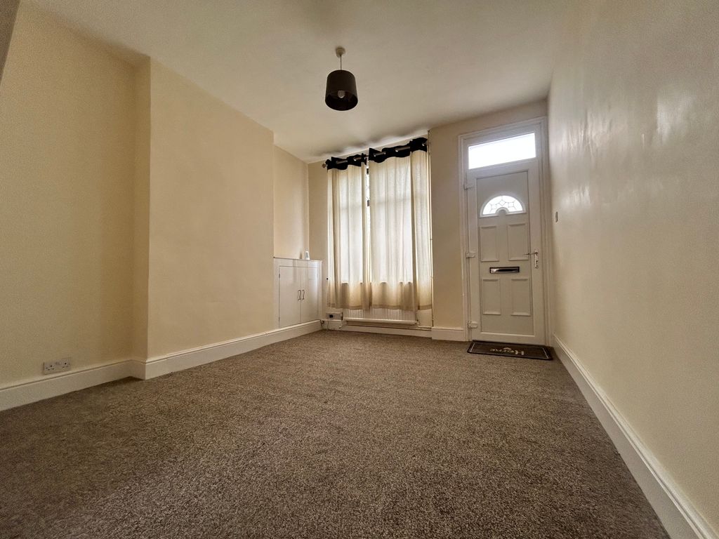 Property photo 2 of 13 Image