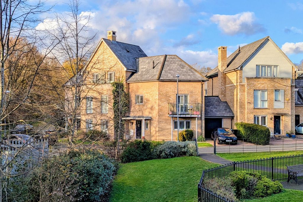 Property photo 1 of 25