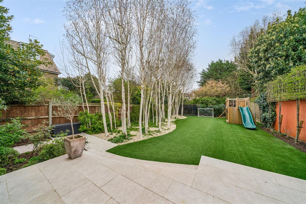 Property photo 2 of 22 Sutton Court Road, W4 - For Sale