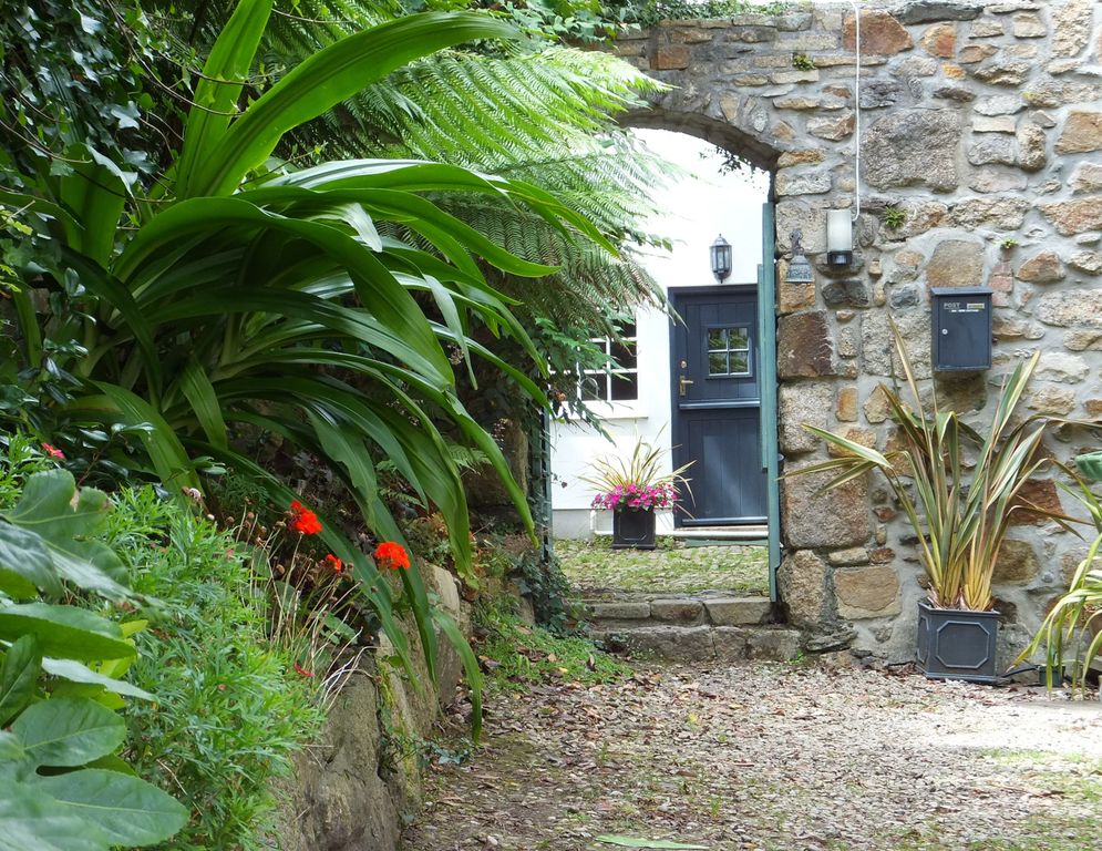 Additional image 6 of 1 bed flat for saleNew Street, Penzance TR18