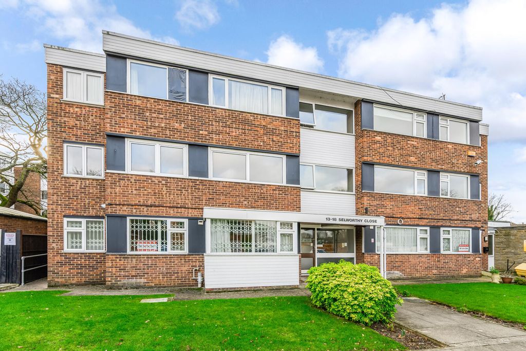 Property photo 1 of 14