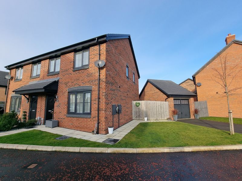 Property photo 1 of 12 Photo 12