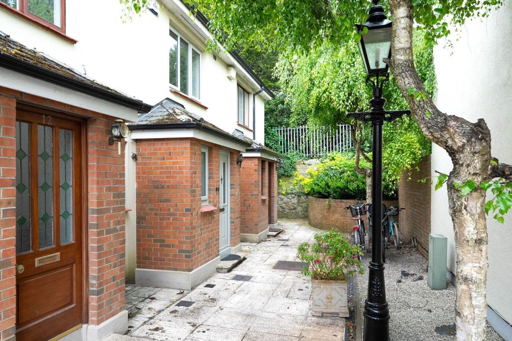 Property photo 2 of 24 Picture No. 17