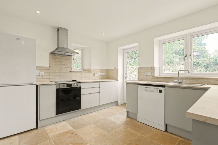 Property photo 3 of 9 326423